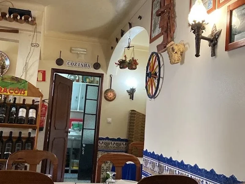 Restaurante, Pizzaria e Residencial Aqui Jardim