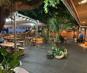 restaurantes abertos até tarde no Horta