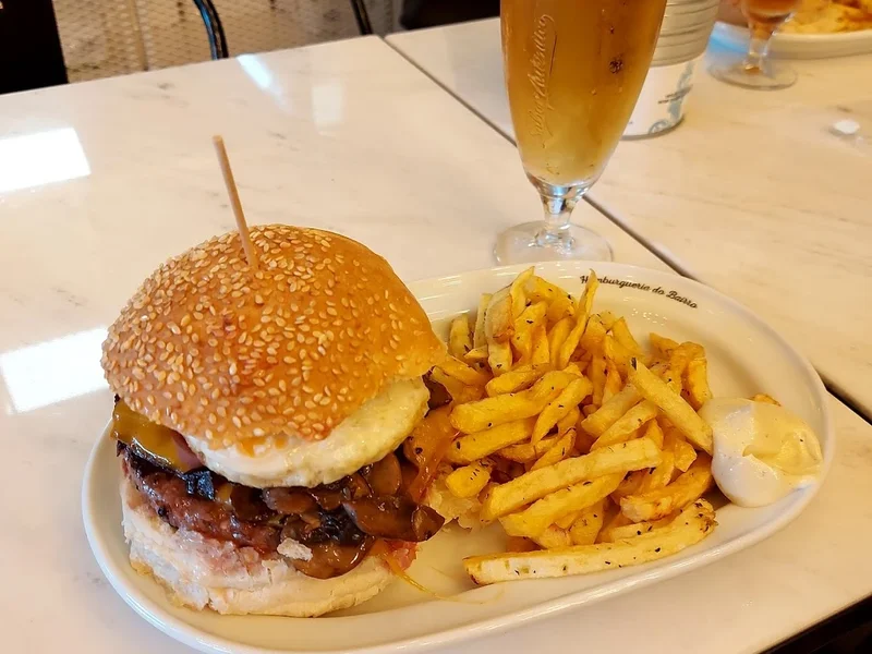 Hamburgueria do Bairro - Almada