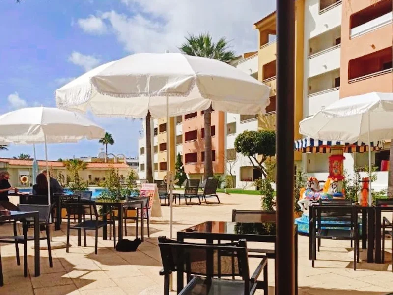 Sabores do Avenida Tapas e Vinho