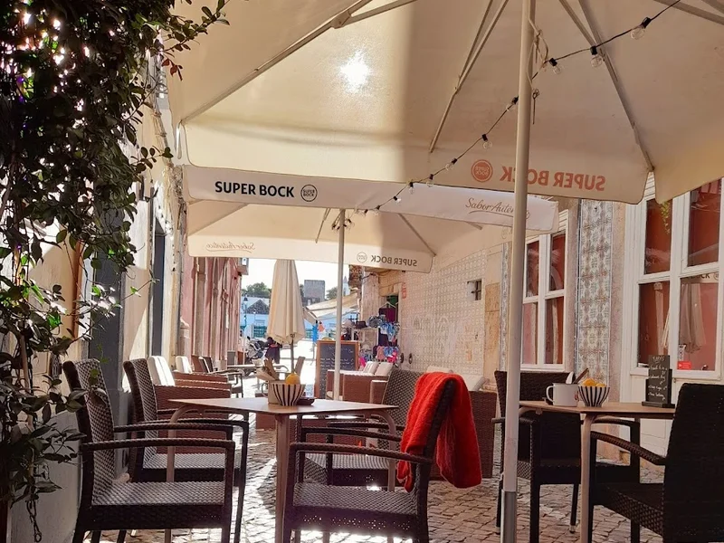 Santa Lúcia Lounge Bar
