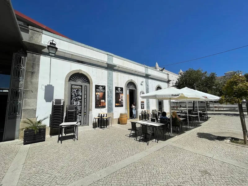 Magnífica Cerveja Artesanal do Alentejo / Beer house & Tapas