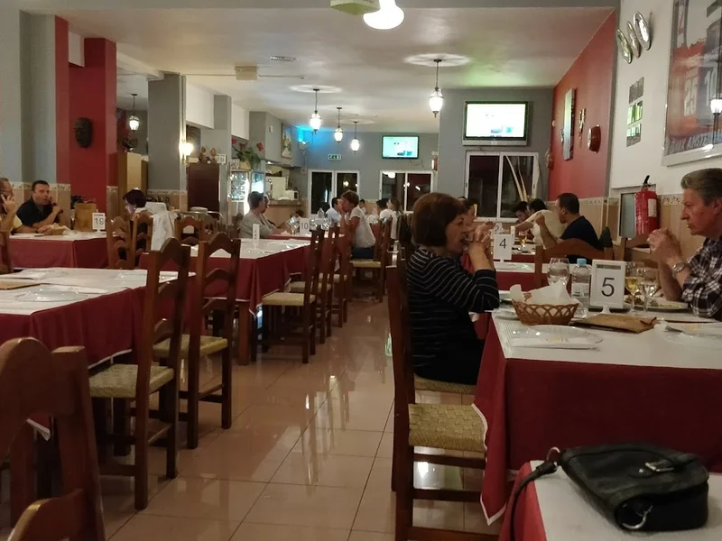 Churrasqueira O Manel Dos Frangos (Albufeira)