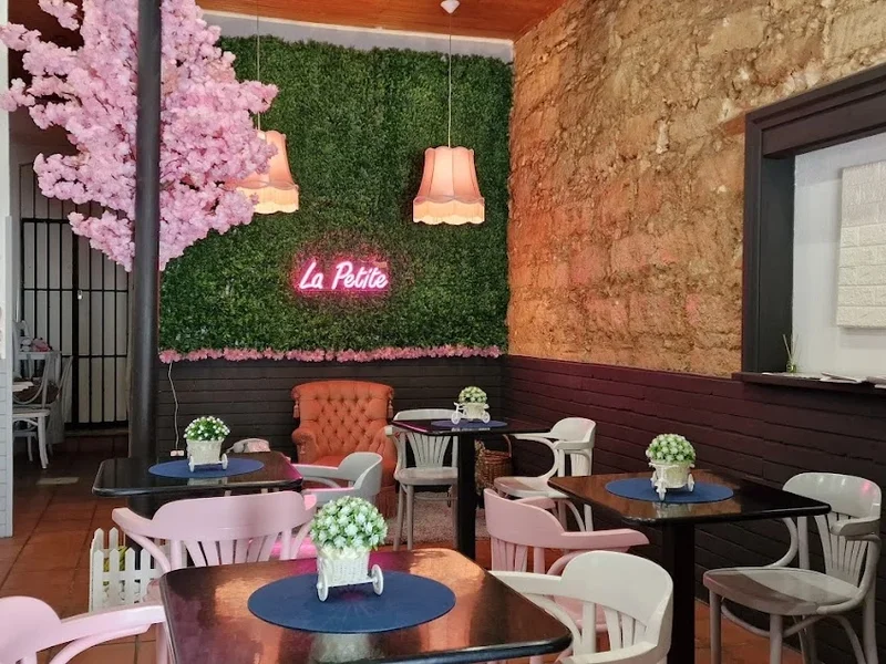 La Petite