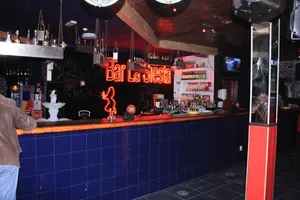 bares para beber cocktails no Santarém