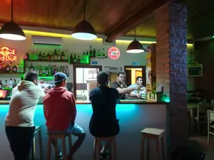 bares para beber cocktails no Rio Maior Santarém