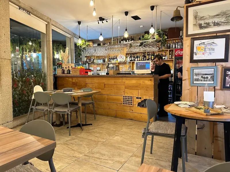 Fronteira Gastrobar-Tapas Vinhos Gins