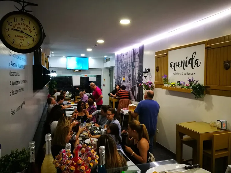 Avenida Food & Drink