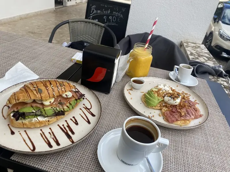 Coffeine&brunch