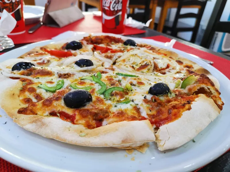 Olé​​​​​​​​​​Pizza