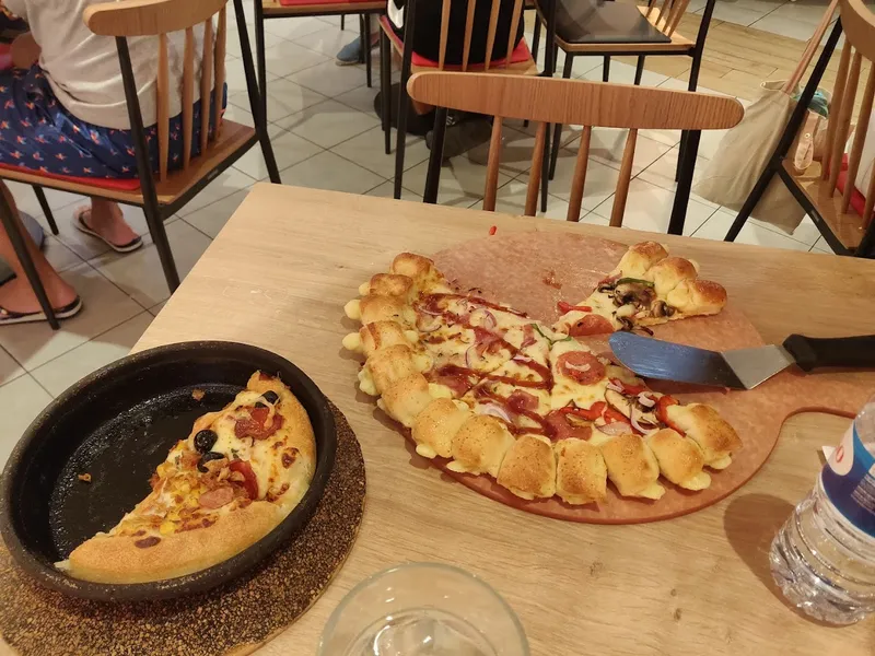 Pizza Hut