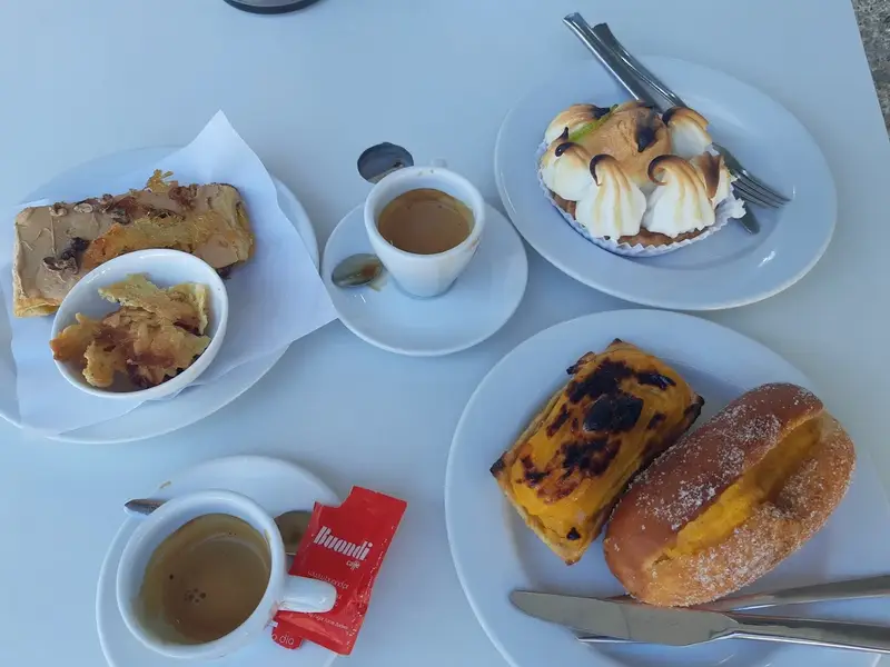 Pastelaria Caminhense... Fabrico proprio...