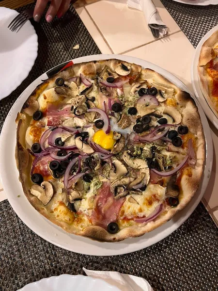 La Bella Pizza