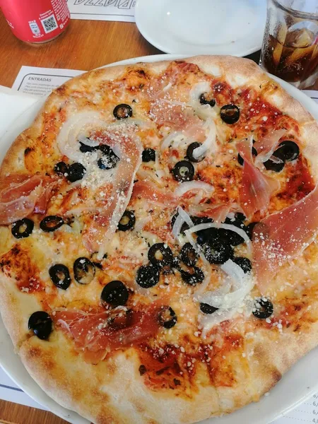 La Piazza Pizzeria