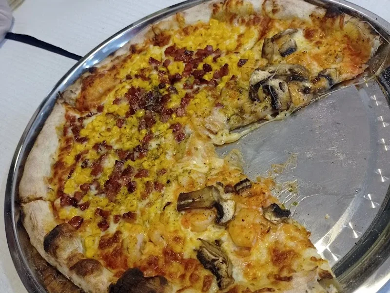 Brasilenha Pizzaria e Esfiharia