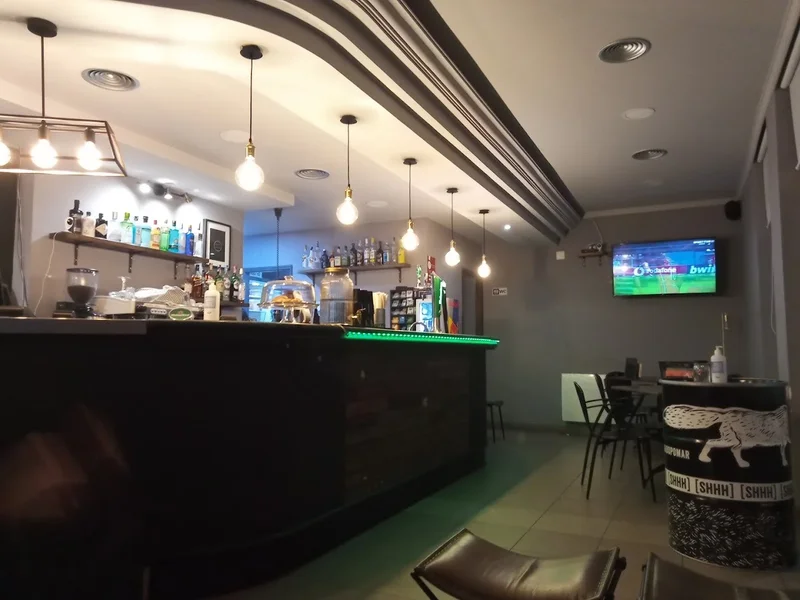 Fábrica - Café & Lounge