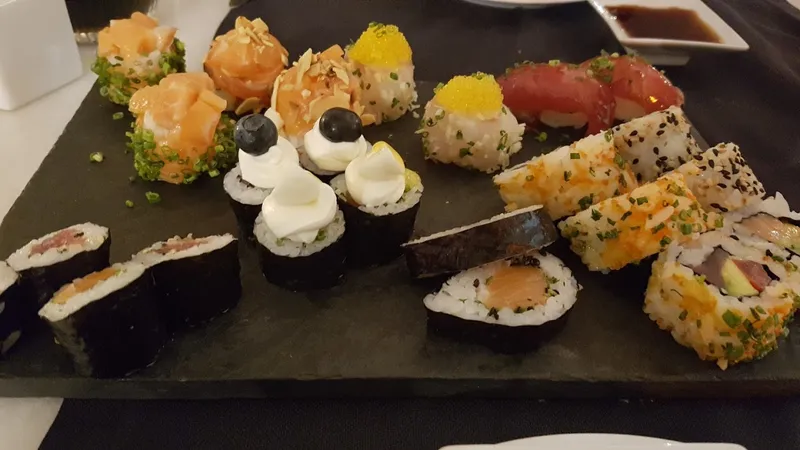 KOOK SUSHI LOUNGE - Restaurante em Santarém