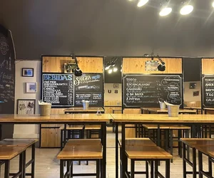 hambúrgueres no Faro Faro