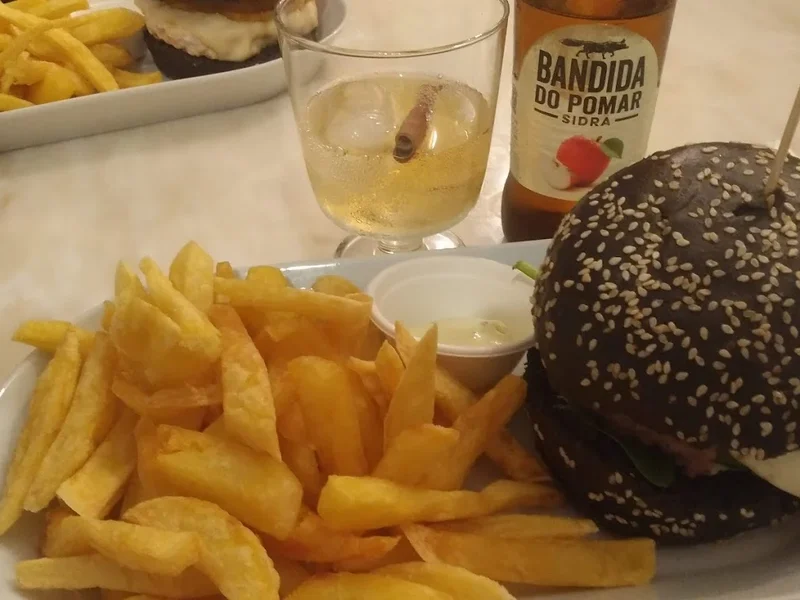 Burguesita - Santarém