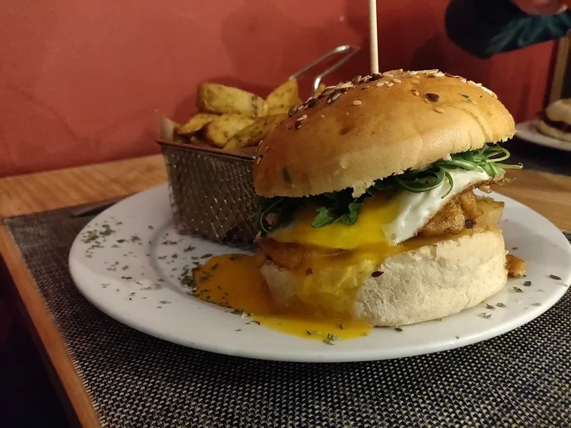 Gula Pizza & Burger