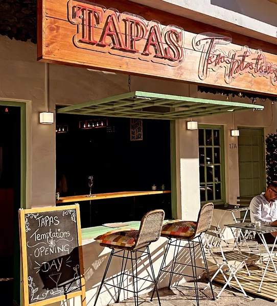 TAPAS Temptations - Wine & Cocktails