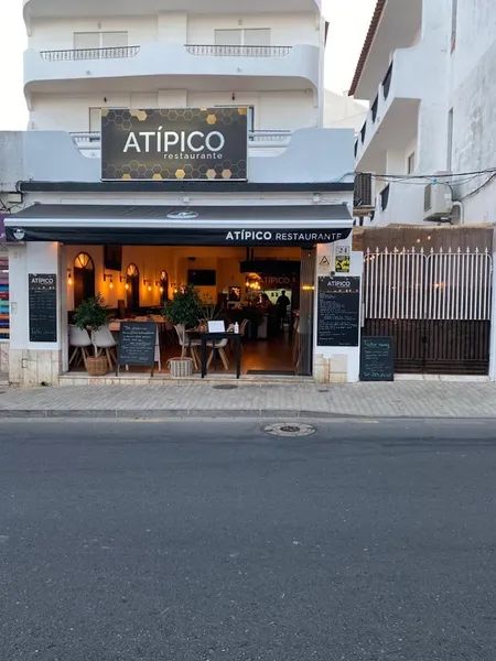 Atípico