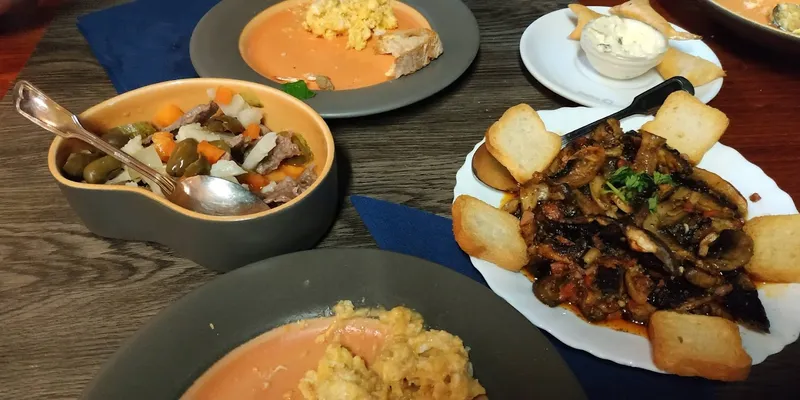 Tapas ò Destapas