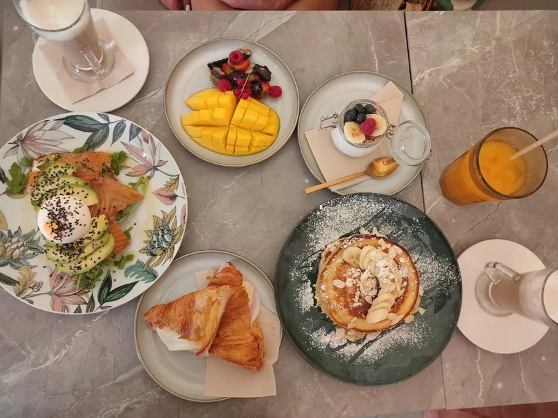 La Bella - Coffee & Brunch