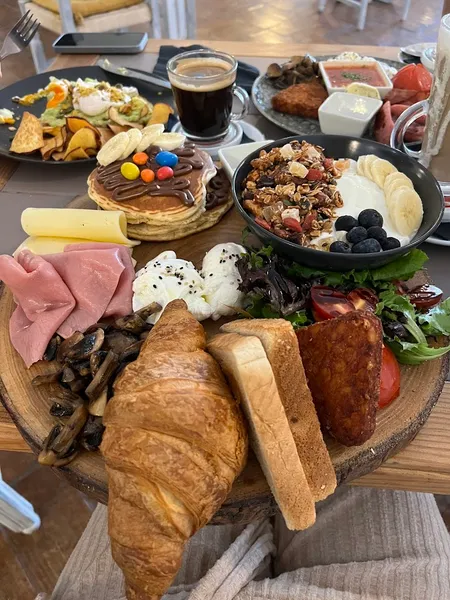 Sabores do Avenida Brunch