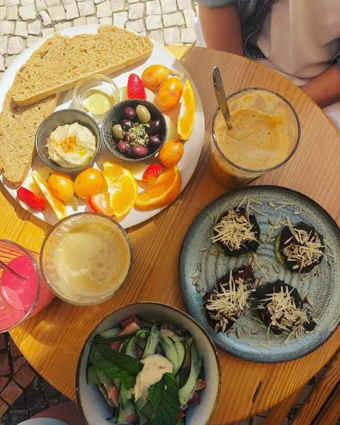 Goldig Café & Take Away