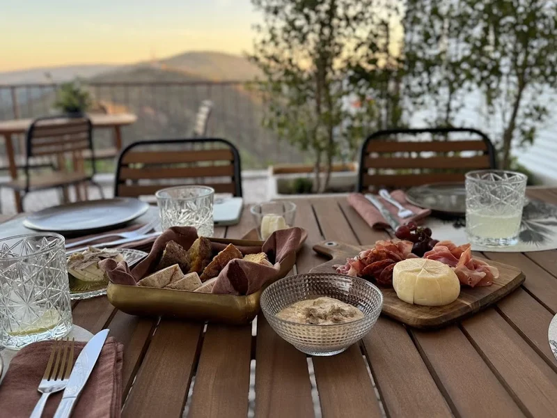 NAQUELA MESA | Cozinha do Mar e da Serra