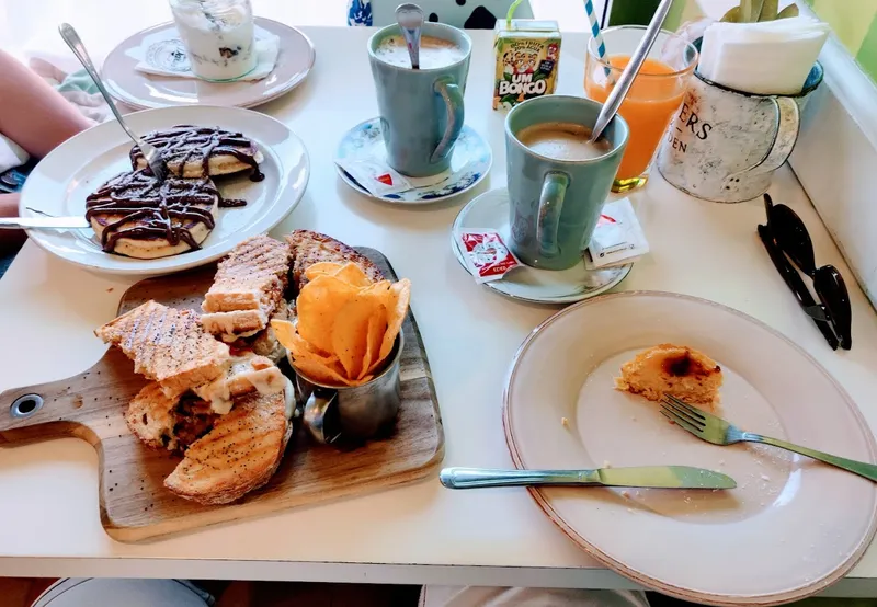 Café Hello Darling