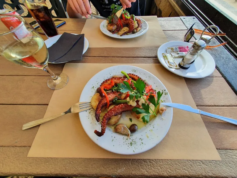 Restaurant & Beach bar Algamar