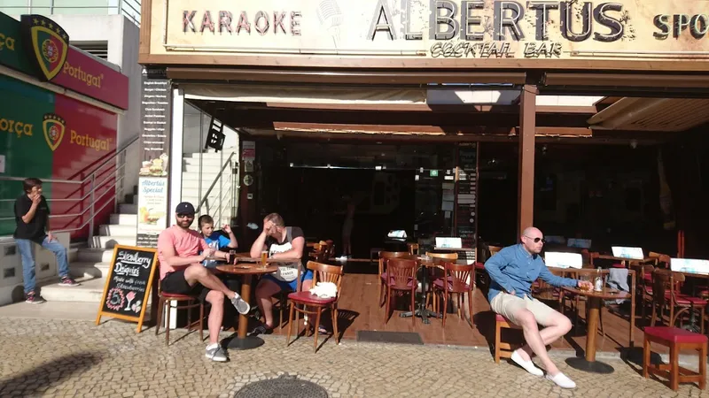 Albertus Bar