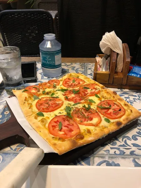 Daxa - Pizza, Burger & Grill