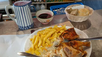 Lista 8 restaurantes de frango no Esporões Braga