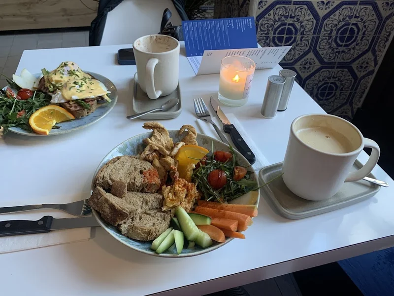 Nau Coffee - Specialty Coffee / Food / Drinks