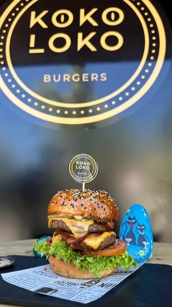 Koko Loko Burgers Pub