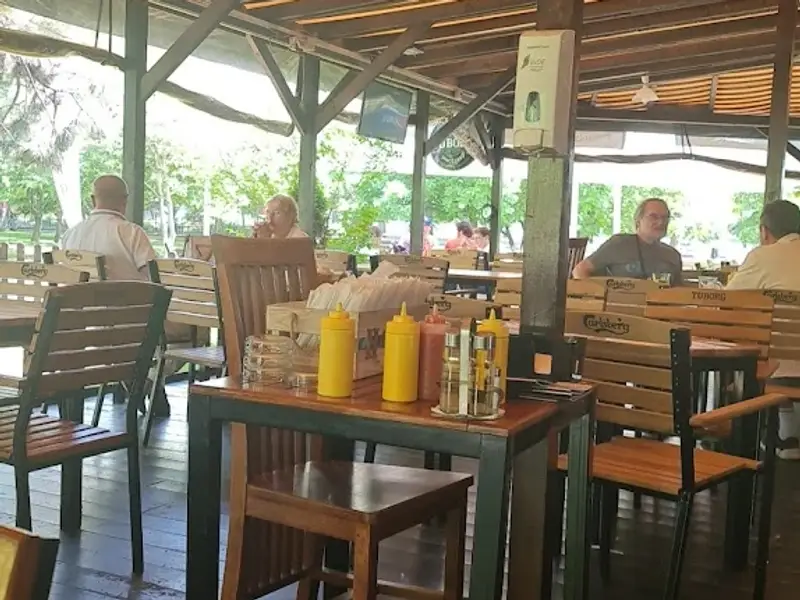 Terasa Lacul Morii Parc