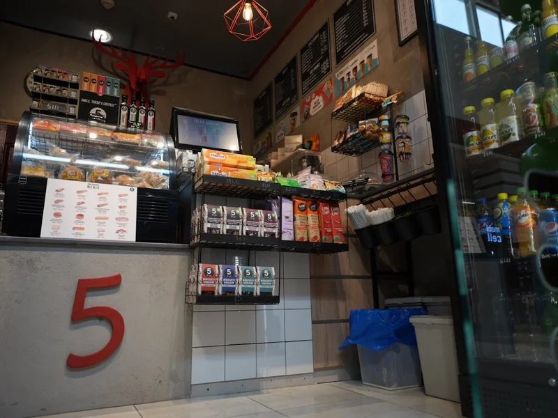 5 to go Centrul Comercial Alexandriei