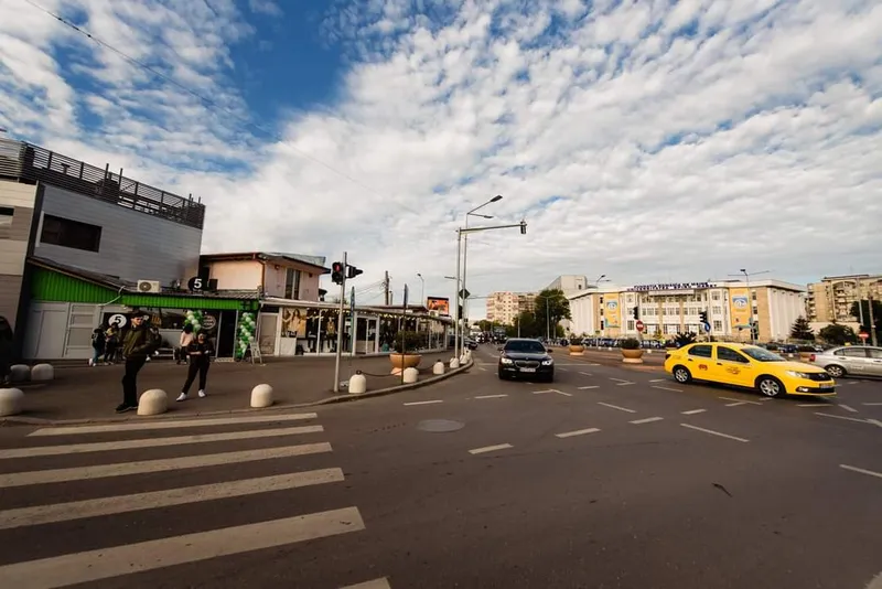 5 to go Apărătorii Patriei Metrou