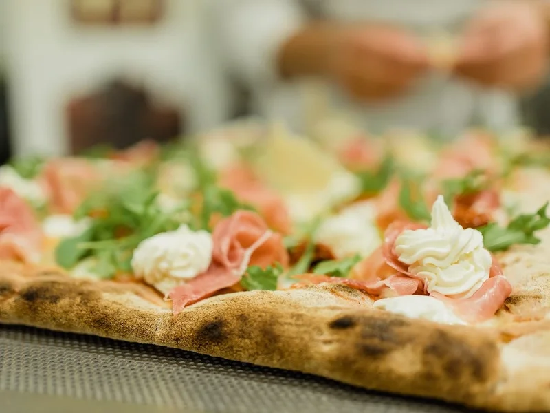 Pizza Shop & Espresso Bar Timpuri Noi