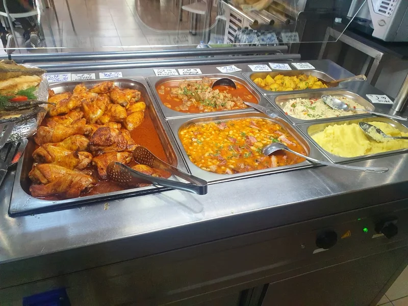 Restaurant cu autoservire