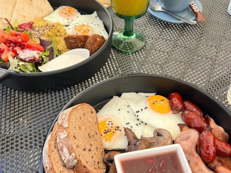 Neața Omlette Bistro