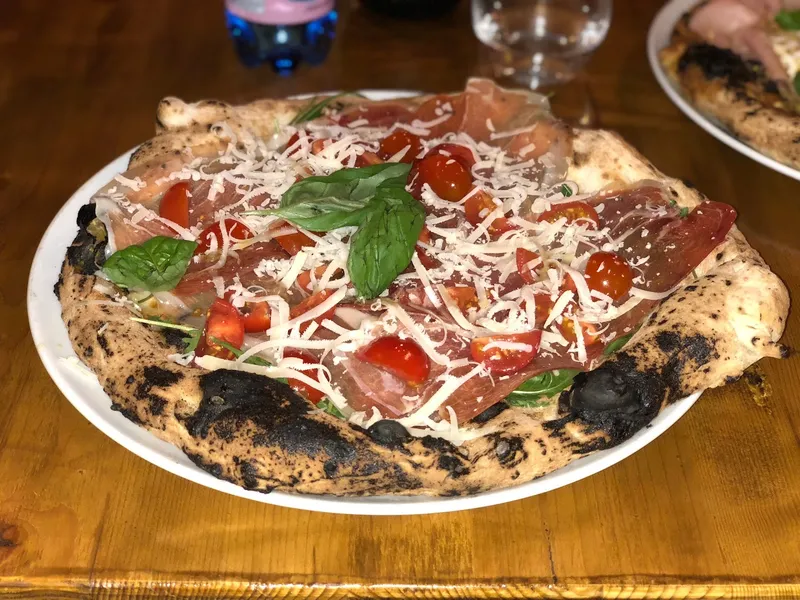 La Pizza Napoletana