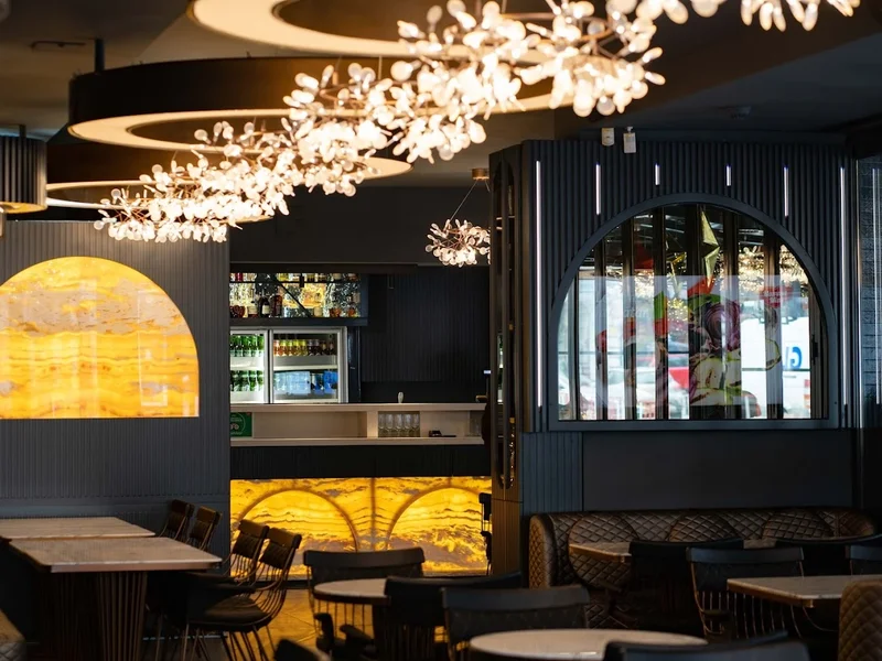 Mamma Mia Restaurant & Catering