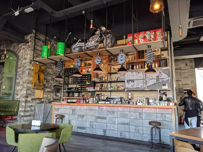 Tribeca - Pub & Charcoal Grill