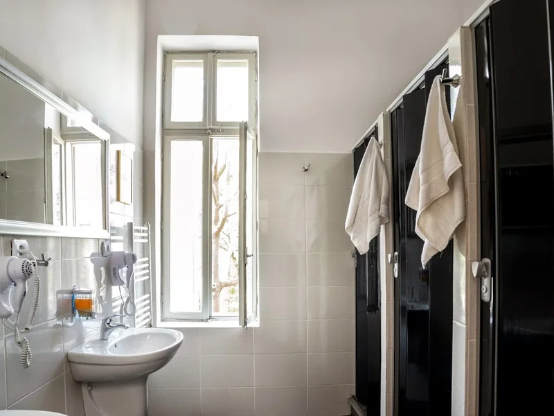 Antique Hostel Bucharest