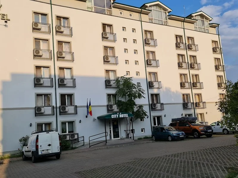 City Hotel