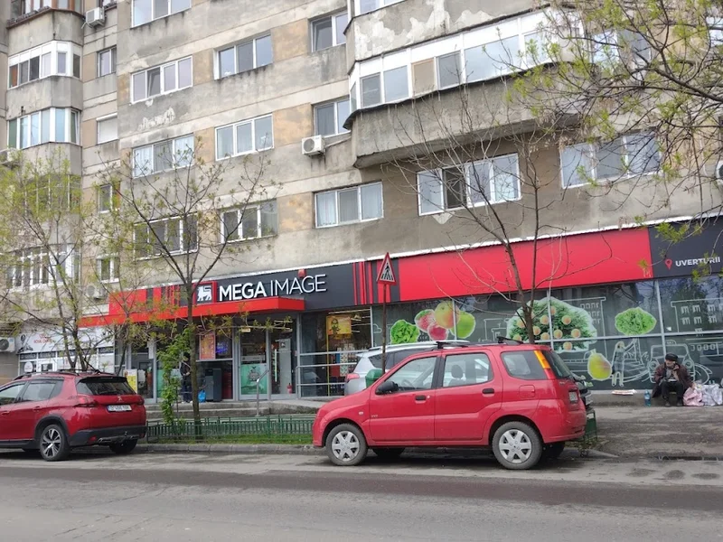 Mega Image UVERTURII